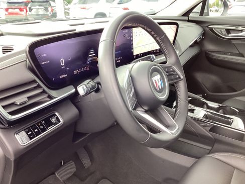 Used 2025 Buick Envision Preferred AWD/4WD image 11