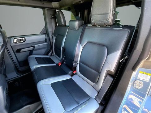 Used 2023 Ford Bronco Big Bend w/ Sasquatch Package AWD/4WD image 21