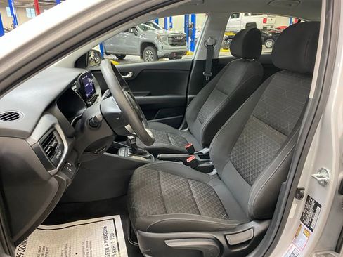 Used 2023 Kia Rio LX image 9