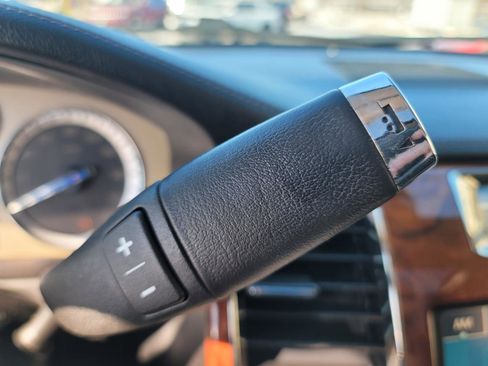 Used 2013 Cadillac Escalade Platinum image 30