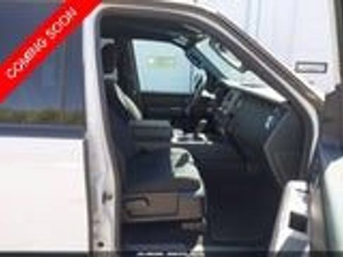 Used 2016 Ford Expedition EL XL w/ Equipment Group 101A AWD/4WD image 4