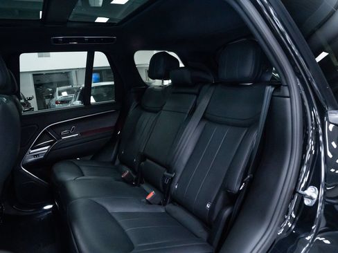 Used 2024 Land Rover Range Rover SE AWD/4WD image 19