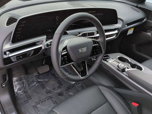 New 2025 Cadillac Lyriq Sport image 12