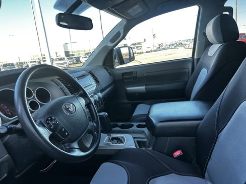 Used 2012 Toyota Tundra 4x4 Double Cab image 9