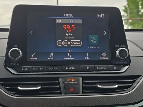 Used 2025 Nissan Altima 2.5 SR FWD image 15