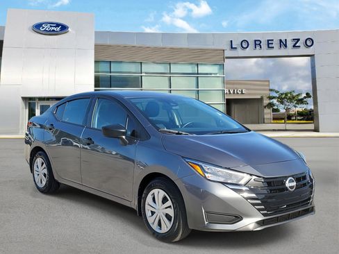 Used 2025 Nissan Versa S w/ Trunk Package image 3