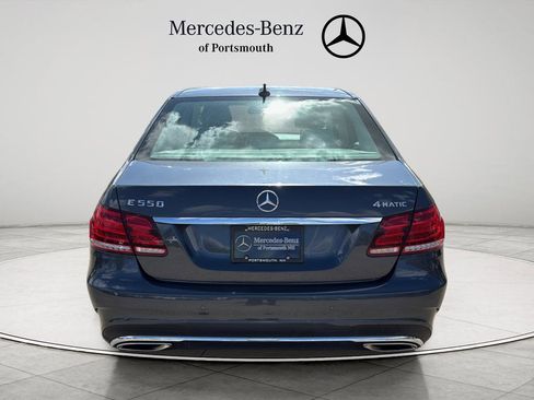 Used 2014 Mercedes-Benz E 550 4MATIC Sedan image 4