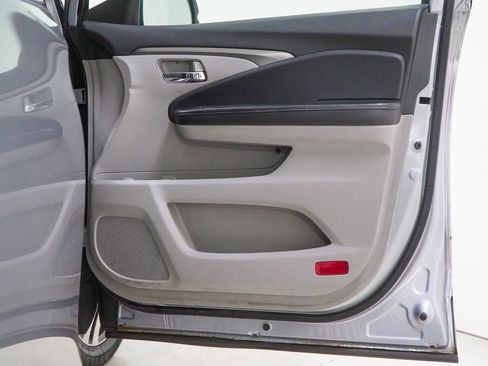 Used 2018 Honda Pilot EX image 38