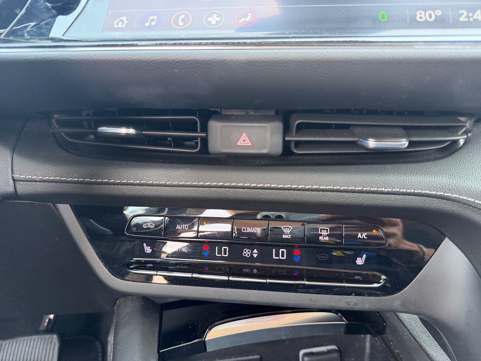 Used 2023 Buick Envision Preferred AWD/4WD image 17