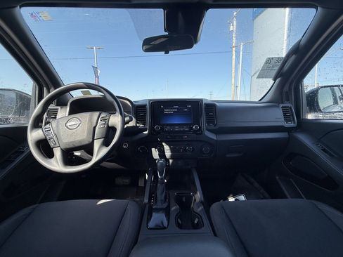 Used 2023 Nissan Frontier SV w/ Midnight Edition Package image 27