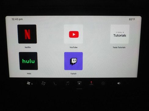 Used 2026 Tesla Model Y 2WD image 28