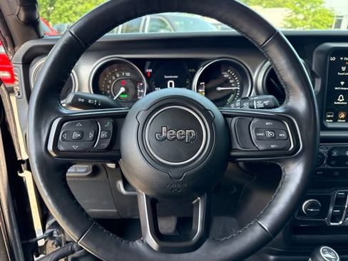 Used 2023 Jeep Wrangler Unlimited w/ Cold Weather Group AWD/4WD image 15
