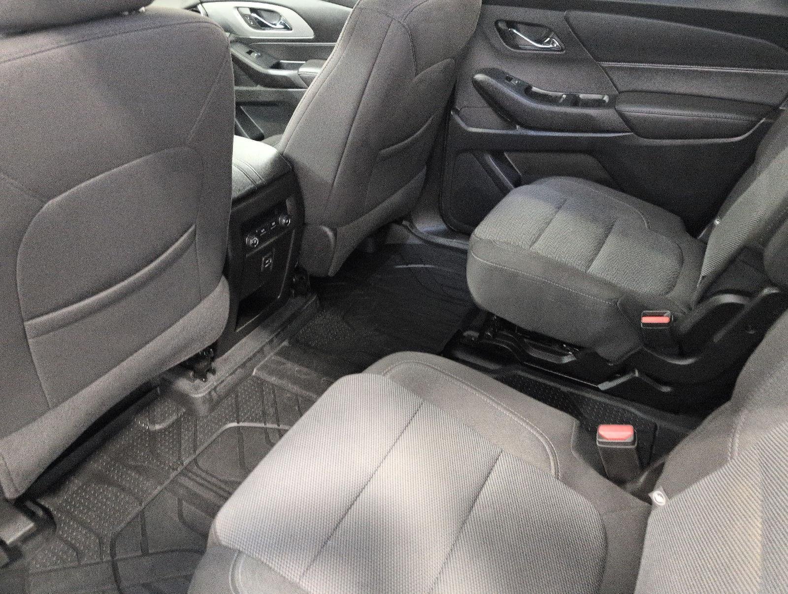 Certified 2023 Chevrolet Traverse LT w/ LPO, Floor Liner Package AWD/4WD image 21