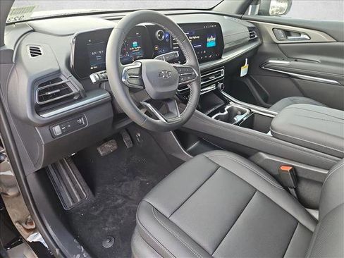 New 2026 Chevrolet Traverse LT w/ Midnight/Sport Edition image 3