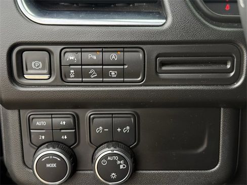 Used 2023 Chevrolet Tahoe Z71 image 22