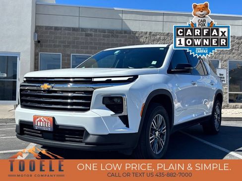 Certified 2024 Chevrolet Traverse LT AWD/4WD image 1