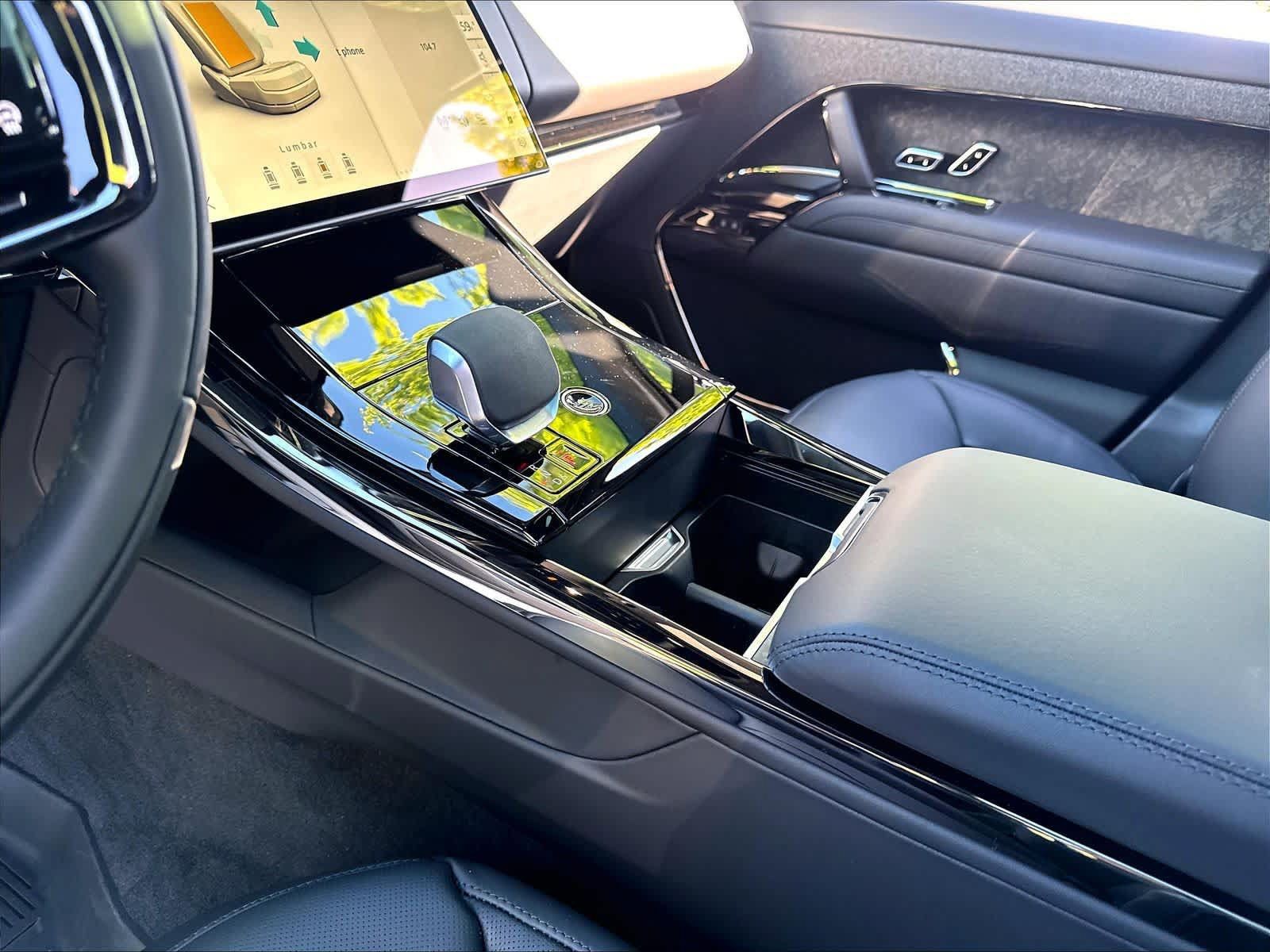 New 2026 Land Rover Range Rover Sport Dynamic SE AWD/4WD image 10