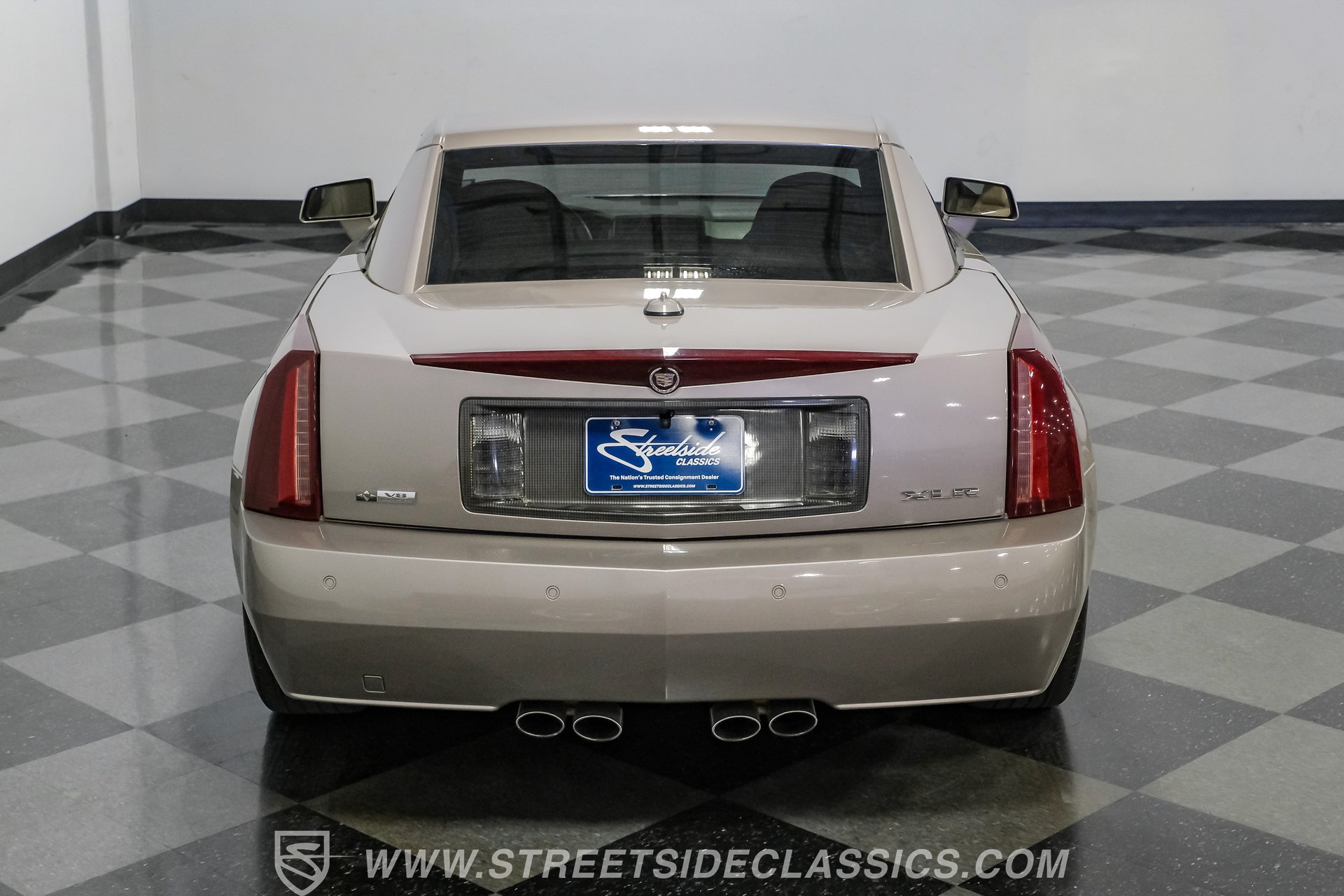 Used 2005 Cadillac XLR RWD image 34