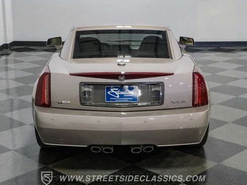Used 2005 Cadillac XLR RWD image 34