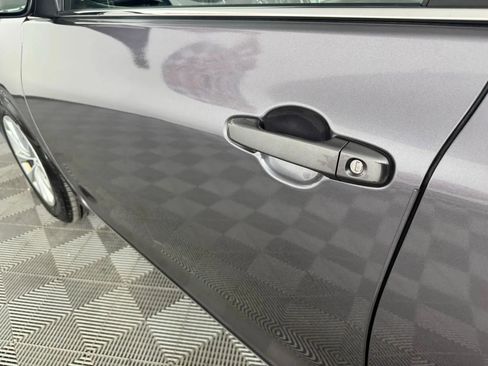 Used 2017 Toyota Camry LE image 22