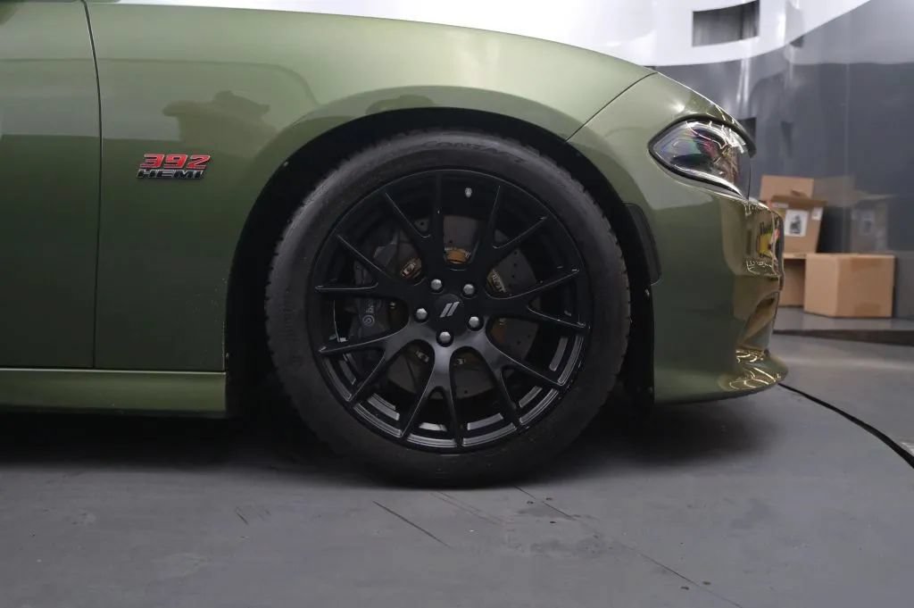 Used 2018 Dodge Charger R/T Scat Pack w/ Dynamics Package RWD image 19