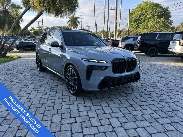 Used 2026 BMW X7 xDrive40i w/ M Sport Package AWD/4WD image 17