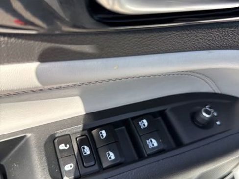 Used 2025 Jeep Compass Limited AWD/4WD image 15