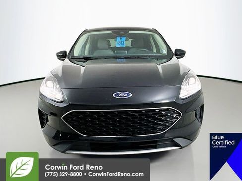 Used 2020 Ford Escape SE image 2