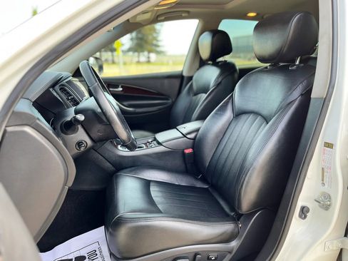 Used 2016 INFINITI QX50 2WD w/ Deluxe Touring Package image 10