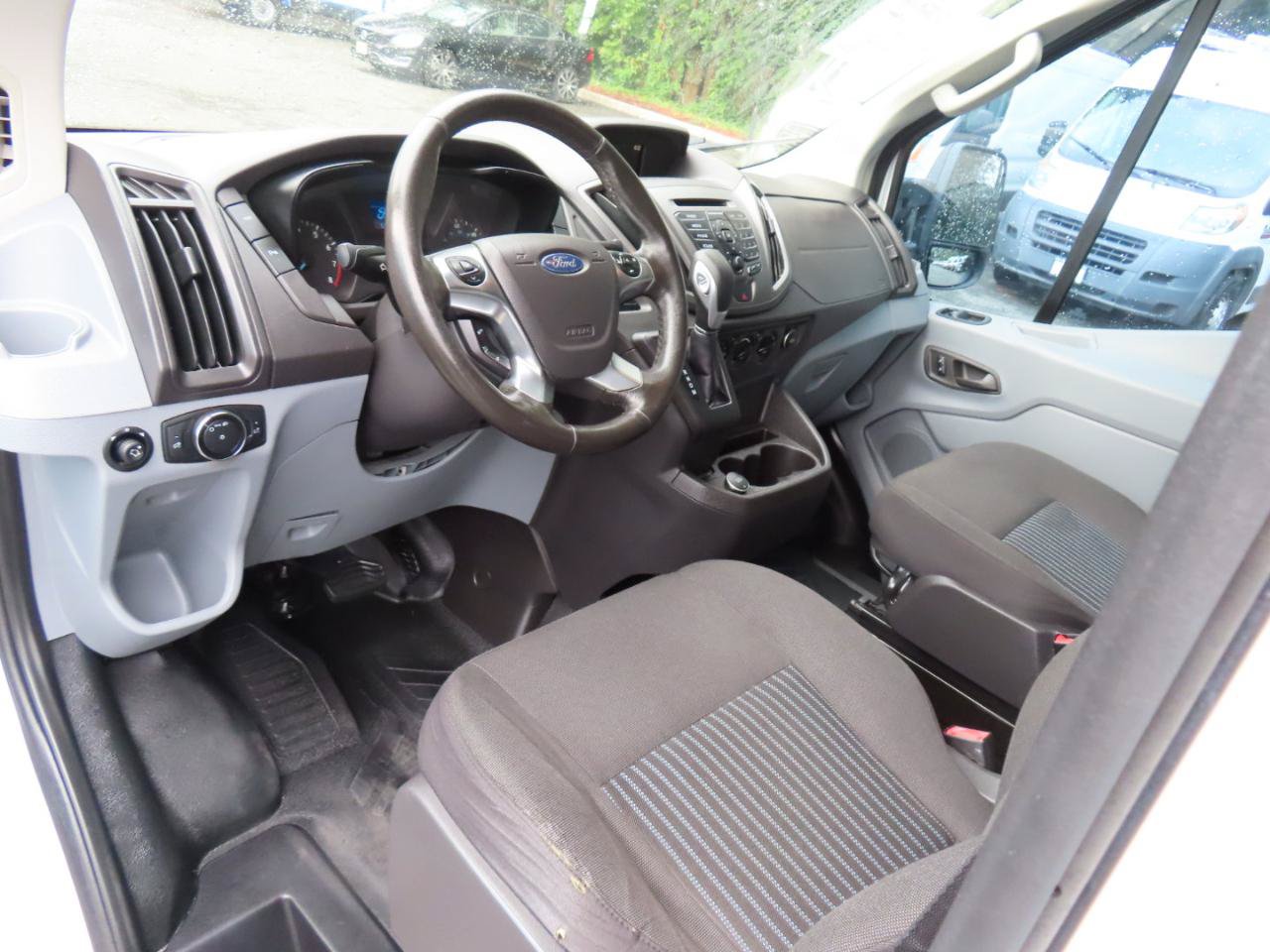 Used 2018 Chevrolet Express 3500 w/ Driver Convenience Package RWD image 14