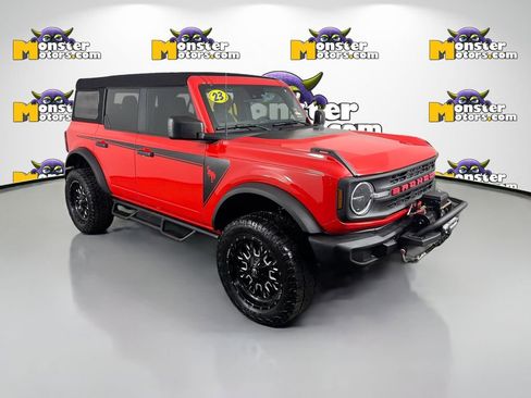 Used 2023 Ford Bronco 4-Door image 3