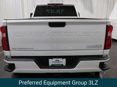 Used 2023 Chevrolet Silverado 3500 High Country AWD/4WD image 3