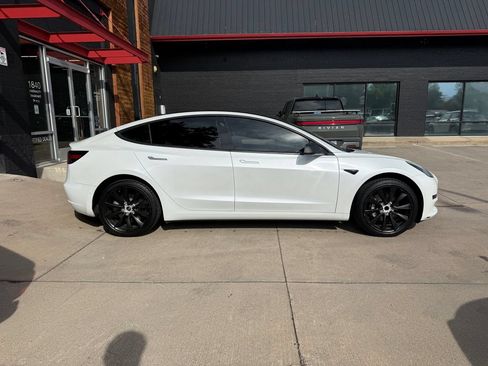 Used 2019 Tesla Model 3 Standard Range Plus RWD image 11