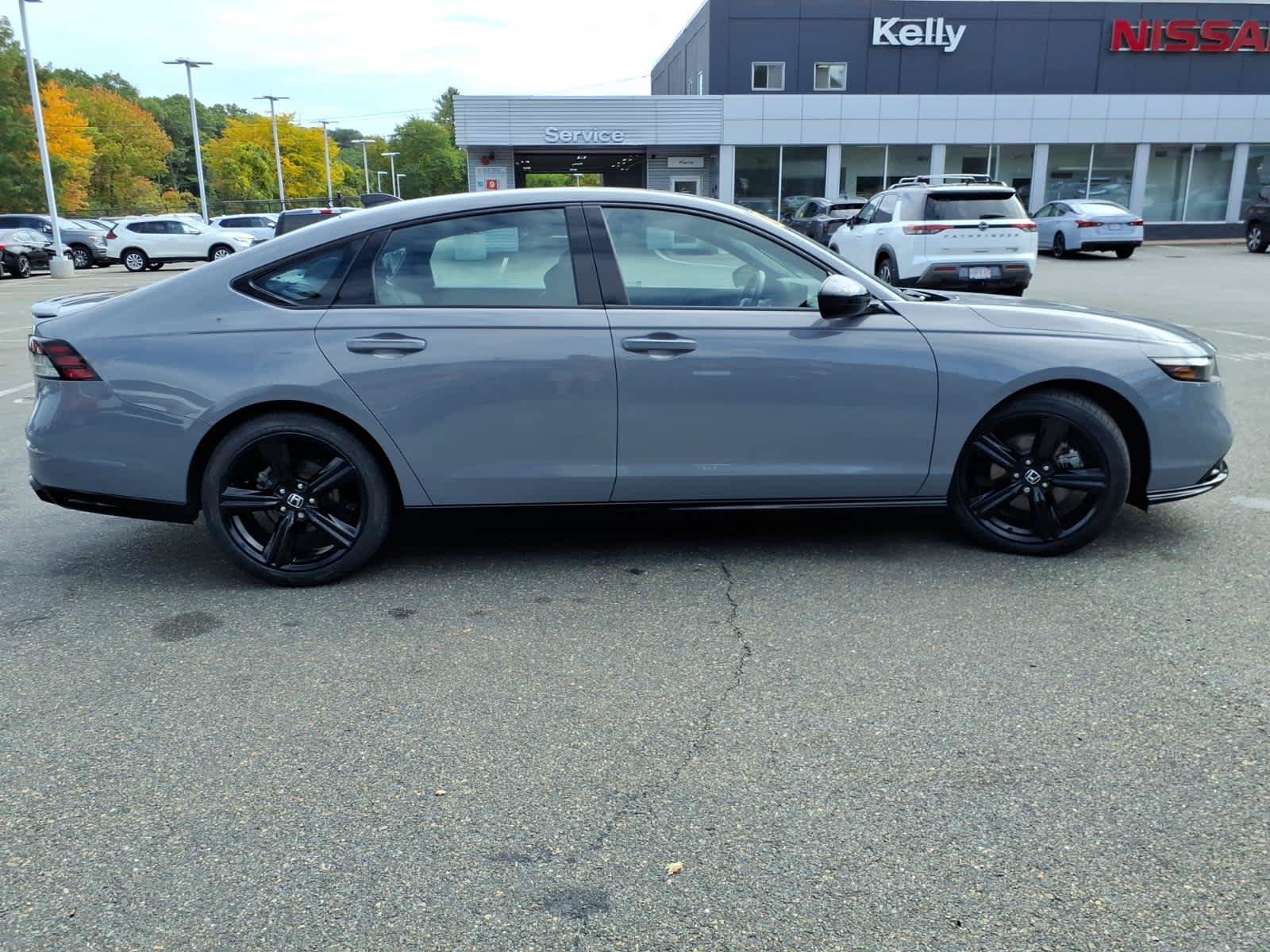 Used 2024 Honda Accord Sport image 4