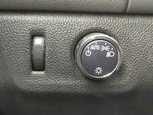 Used 2019 Chevrolet Colorado LT image 28