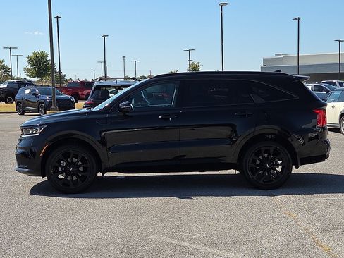Used 2023 Kia Sorento SX AWD/4WD image 3