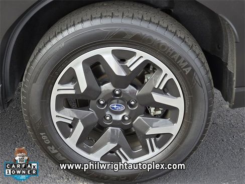 Used 2025 Subaru Forester Premium image 15