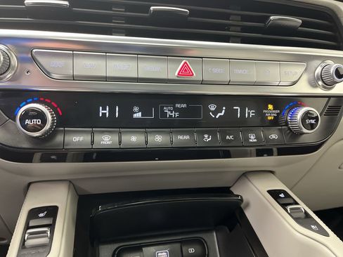 Used 2022 Kia Telluride SX w/ SX Prestige Package image 23