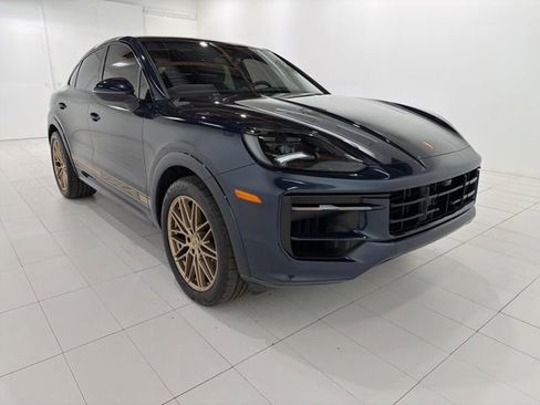 Used 2024 Porsche Cayenne Coupe AWD/4WD image 7