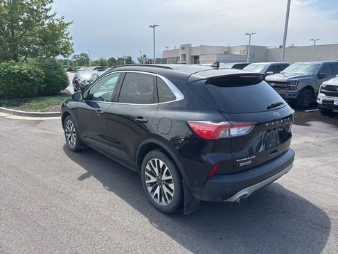 Used 2020 Ford Escape Titanium AWD/4WD image 4