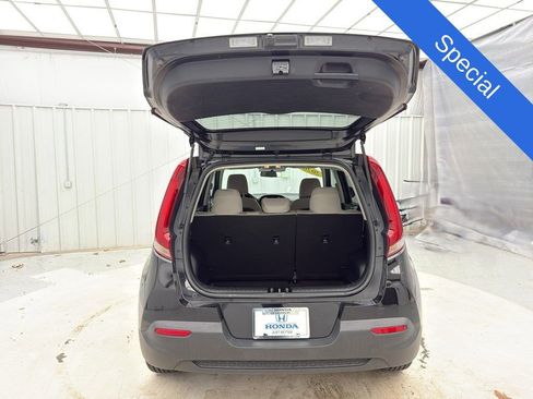 Used 2020 Kia Soul LX image 10