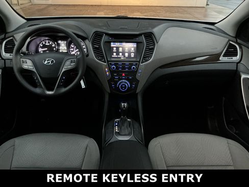 Used 2017 Hyundai Santa Fe Sport image 4