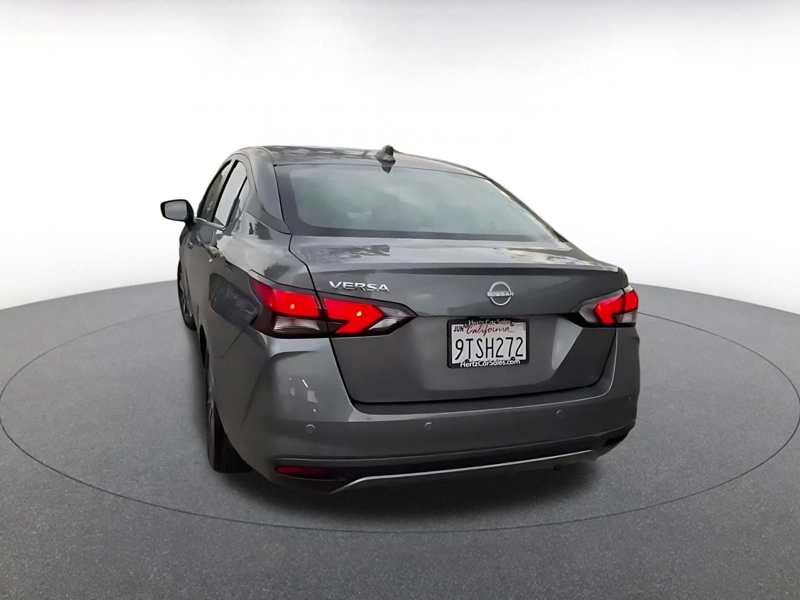 Used 2025 Nissan Versa SV FWD image 10