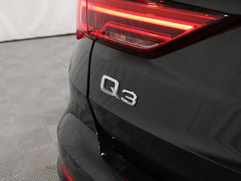 Used 2024 Audi Q3 2.0T Premium Plus AWD/4WD image 30