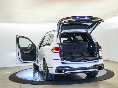Certified 2024 BMW X7 xDrive40i w/ M Sport Package AWD/4WD image 27