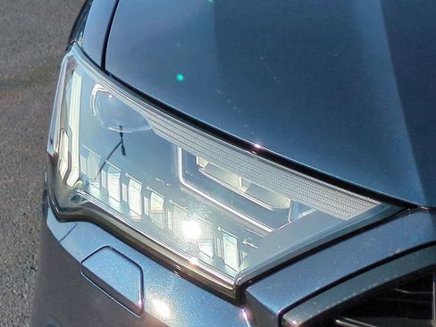 Used 2023 Audi Q7 3.0T Prestige image 10