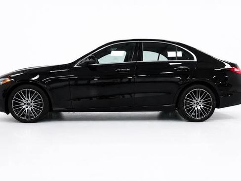 Used 2025 Mercedes-Benz C 300 4MATIC Sedan image 4