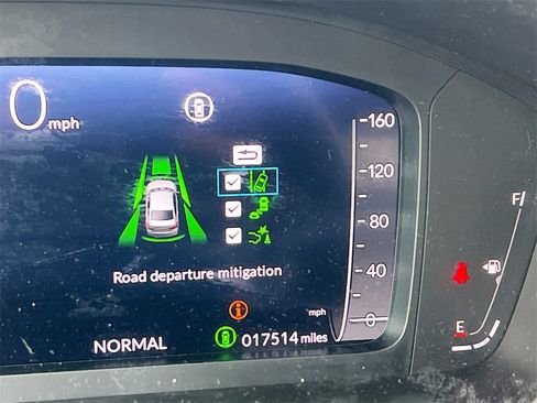 Used 2024 Honda Civic Touring image 14