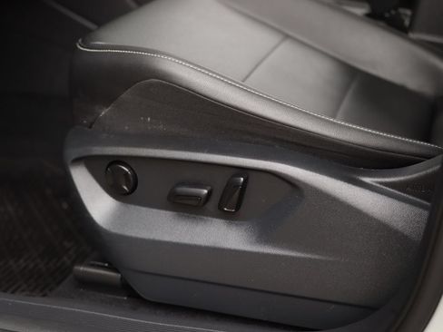 Used 2021 Volkswagen Tiguan SE FWD image 20