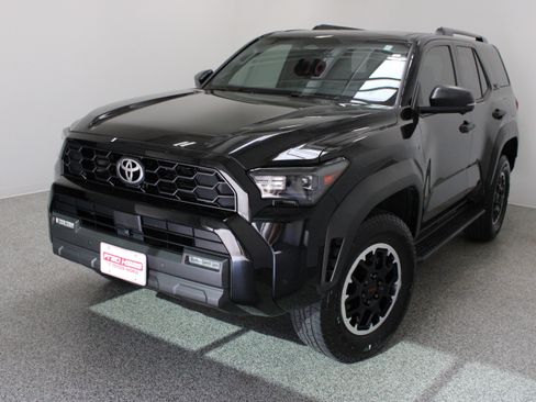 Used 2025 Toyota 4Runner TRD Off-Road Premium w/ Tow Technology Package AWD/4WD image 2